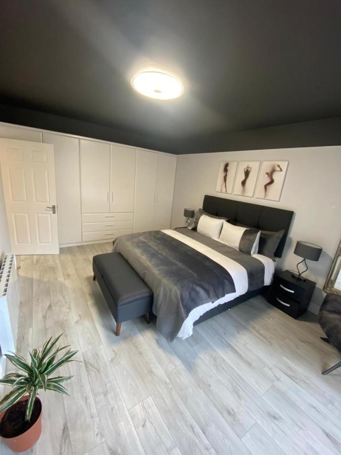 River View Apartment Suite Корк Экстерьер фото